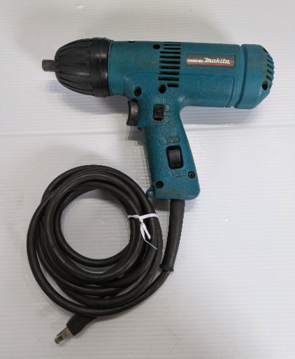 マキタ インパクトレンチ 6904VH