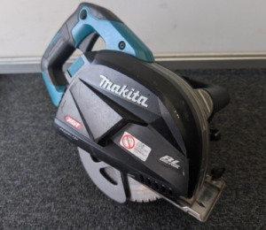 マキタ 185ミリ充電式チップソーカッタ CS001G